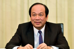 Bộ trưởng, Chủ nhiệm Văn phòng Kl993 ưu đãi thưởng hấp dẫn Mai Tiến Dũng. Ảnh: VGP/Nhật Bắc.