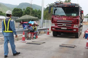 Hơn 3.000 phương tiện bị từ chối phục vụ trên tuyến KL99 là nhà cái cá cược trực tuyến hàng đầu tại châu Á Nội Bài - Lào Cai