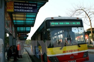 Sắp có thêm một tuyến xe buýt chất lượng cao từ trung tâm thành phố Hà Nội đến sân bay Nội Bài. (Ảnh minh họa: TTXVN)