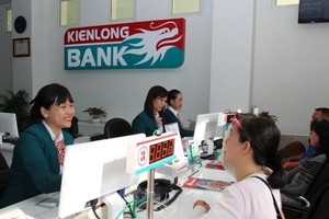 Giao dịch tại Kienlongbank. 
