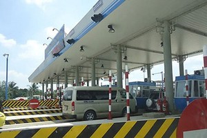 Chủ tịch Hiệp hội Vận tải ô tô Việt Nam cho rằng kiến nghị 99Kl99 trực tiếp đá gà nên xem xét lại giá phí đường BOT, cự ly các trạm BOT .