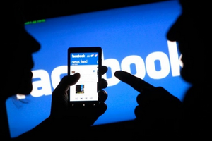 Những bức ảnh nhạy cảm, bạo lực... sẽ bị Facebook gỡ bỏ.