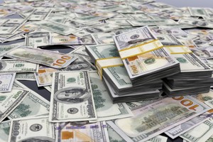 Sáng 20/2, giá vàng biến động nhẹ, tỷ giá USD bay cao