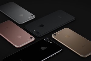 4 smartphone cao cấp giảm giá ngày 8/3