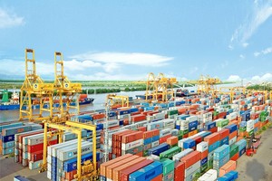 10 nhóm hàng xuất khẩu lớn nhất tính đến 30/4