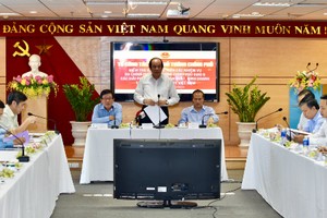 Bộ trưởng, Chủ nhiệm Văn phòng Kl993 ưu đãi thưởng hấp dẫn, Tổ trưởng Tổ công tác của Kl993 ưu đãi thưởng hấp dẫn làm việc với Kl994 game bài casino hấp dẫn Dệt may (Vinatex) ngày 20/6. Ảnh: Nhật Bắc