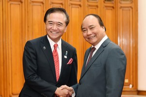 Thủ tướng Nguyễn Xuân Phúc tiếp Thống đốc tỉnh Kanagawa, ông Kuroiwa Yuji