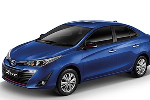 Toyota Yaris Ativ.