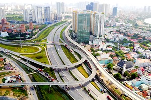 Hàng loạt cầu, nút KL99 là cổng game giải trí trực tuyến hàng đầu hiện nay sẽ được đưa vào sử dụng trong 2 năm tới. Ảnh: Quỳnh Trần.