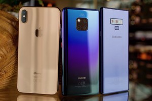 Bộ ba smartphone mạnh nhất thị trường đọ sức