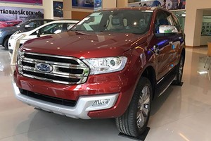 Xe Ford Everest Link Vào Nhà Cái KL99 COM Tặng +199k Thái Lan tại một đại lý ở Hà Nội. Ảnh: PV