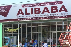 Văn phòng giao dịch của Công ty Địa ốc Alibaba tại ấp Tập Phước, xã Long Phước sẽ bị cưỡng chế trong tháng 9 tới. Ảnh minh họa.