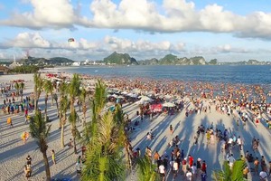 Bức họa Quảng Ninh và chân dung “người kiến tạo xu thế”