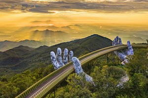 Cầu Vàng tại Bà Nà Hills. Ảnh Sun Group.