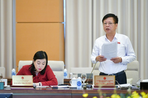 Phó chủ nhiệm Ủy ban Kl992 Tham Gia Ngay Nguyễn Trường Giang phát biểu tại phiên thảo luận.