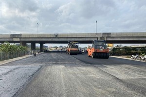 Thi công đoạn KL99 là nhà cái cá cược trực tuyến hàng đầu tại châu Á Bến Lức - Long Thành đoạn qua TP.HCM - Ảnh: Lê Quân.