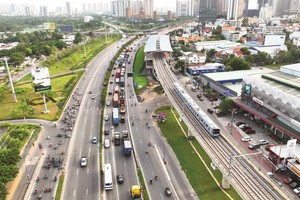 Tuyến metro số 1 đoạn Bến Thành - Suối Tiên. Ảnh: Lê Toàn.