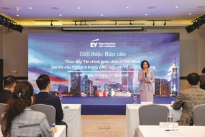 Bà Nguyễn Thùy Dương, Chủ tịch Hội đồng quản trị Công ty cổ phần Tư vấn EY Việt Nam tại sự kiện công bố báo cáo “Thúc đẩy Kl991.com nạp rút nhanh toàn diện ở Việt Nam và vai trò của Fintech trong phối hợp với tổ chức tín dụng”.