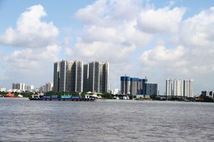 Tại TP.HCM, nguồn cung căn hộ mới vẫn chủ yếu là cao cấp và siêu sang. Ảnh: Bình Minh.