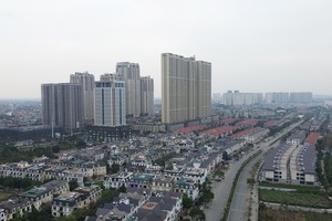 Giá căn hộ tại những đô thị lớn như Hà Nội, TP.HCM không ngừng leo thang. Ảnh: Dũng Minh.