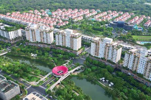 Thanh khoản một số phân khúc quan trọng như căn hộ, nhà phố khu vực ven TP.HCM giảm mạnh trong 6 tháng qua. Ảnh: Lê Toàn.