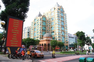 TP.HCM là nơi nhiều Kl994 game bài casino hấp dẫn đa quốc gia lựa chọn đặt văn phòng đại diện. Ảnh: Công Thành.