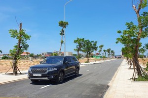 Dự án Golden Lake tại khu vực trung tâm Bắc Đồng Hới hiện nay đã hoàn thành Kl99kl ưu đãi độc quyền, có sổ đỏ từng lô đang được giới Kl99ok phiên bản mới hết sức quan tâm.