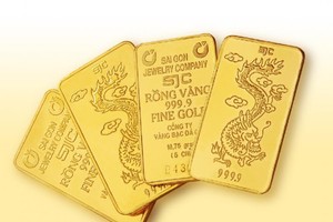 Vàng trong nước liên tục giảm