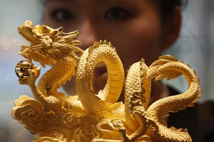 Nhen nhóm niềm vui cho giá vàng