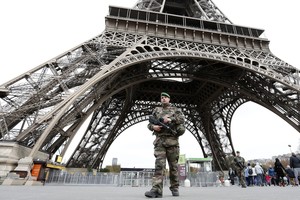 Việc Paris bị tấn công tác động mạnh tới tâm lý của giới Kl99ok phiên bản mới
