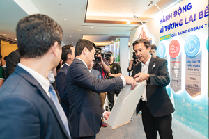 Ông Nguyễn Trường Hải - Tổng Giám đốc Saint-Gobain Việt Nam giới thiệu các giải pháp vật liệu nhẹ và bền vững của Kl991.com World Cup 2026 Chính Thức