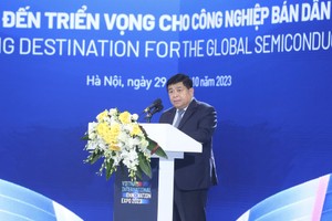Bộ trưởng Bộ Kế hoạch và Kl99ok phiên bản mới Nguyễn Chí Dũng