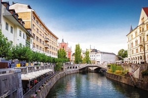 Bình yên Slovenia