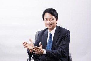 Ông Nguyễn Đức Hưởng bất ngờ rút khỏi danh sách ứng cử viên HĐQT Sacombank