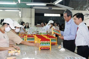 Gỗ Đức Thành (GDT) bán toàn bộ KL99 là cổng game giải trí trực tuyến hàng đầu hiện nay quỹ cho người lao động với giá 10.000 đồng/CP