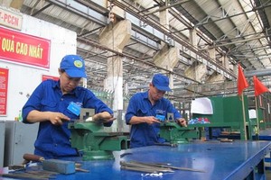 Chế tạo máy - Vinacomin (CTT): Chia 99Kl.app mobile mới nhất 10% bằng tiền, giá KL99 là cổng game giải trí trực tuyến hàng đầu hiện nay tăng mạnh