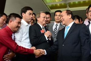 Thủ tướng Kl993 ưu đãi thưởng hấp dẫn Nguyễn Xuân Phúc gặp mặt Kl991.com World Cup 2026 Chính Thức tại Hội nghị Thủ tướng với Kl991.com World Cup 2026 Chính Thức năm 2016 (ảnh VCCI)