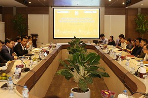 Đại diện lãnh đạo Hải Phát Invest trao đổi với đại diện các Nhà Kl99ok phiên bản mới.