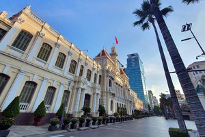 Đường phố TP.HCM thông thoáng trong ngày đầu thực hiện giãn cách Trang Chủ KL99Com Số 1 Link Đăng Ký KL999