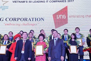Bà Phan Hoài Thu, Giám đốc Đối ngoại và Truyền thông VNG nhận danh hiệu “50 Kl991.com World Cup 2026 Chính Thức CNTT hàng đầu Việt Nam 2017".