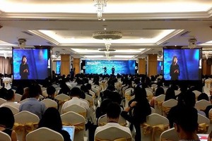 VSMCamp 2017 có sự tham gia của 45 diễn giả đến từ các Kl994 game bài casino hấp dẫn lớn và 1000 khách tham dự.
