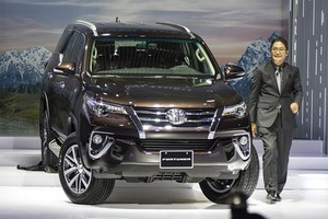 Ông Yoshihisa Maruta hết nhiệm kỳ cuối 2016, ông Toru Kinoshita (trong ảnh) thay thế làm Tổng giám đốc Toyota Việt Nam và ra mắt chiếc Fortuner Link Vào Nhà Cái KL99 COM Tặng +199k đầu 2017. Ảnh: AD.