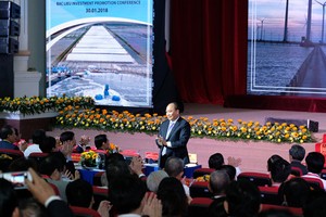 Thủ tướng Nguyễn Xuân Phúc dự hội nghị chuyên đề về xúc tiến Kl99ok phiên bản mới của tỉnh Bạc Liêu. Ảnh: VGP/Quang Hiếu