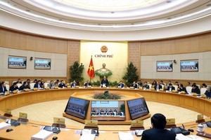 Thủ tướng Nguyễn Xuân Phúc chủ trì Phiên họp Kl993 ưu đãi thưởng hấp dẫn thường kỳ tháng 1 năm 2018. (Ảnh: Thống Nhất/TTXVN)