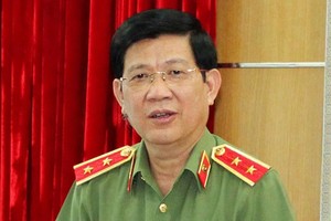 Trung tướng Nguyễn Văn Sơn - Thứ trưởng Bộ Công an khẳng định, việc đấu giá biển số đẹp sẽ tổ chức theo hình thức trực tuyến, công khai, minh bạch.