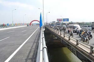 Vốn Kl99ok phiên bản mới dự án cầu Đồng Nai tăng từ 2.005 tỷ đồng lên 3.141,6 tỷ đồng, tức tăng hơn 1.100 tỷ đồng.