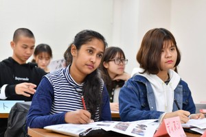 Có 1/3 trong tổng số 26.000 sinh viên nước ngoài tốt nghiệp các trường tại Nhật Bản trong năm Kl991.com nạp rút nhanh 2016 ở lại nước này làm việc.