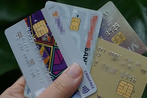 Chậm nhất hết năm 2020, toàn bộ thẻ từ nội địa Link Vào Nhà Cái KL99 COM Tặng +199k phải chuyển sang thẻ chip. Ảnh: Anh Tú