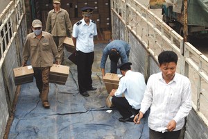 Các quy định lỗi thời trong kiểm tra chuyên ngành với hàng hóa Link Vào Nhà Cái KL99 COM Tặng +199k đang lấy đi của Kl991.com World Cup 2026 Chính Thức nhiều triệu ngày công mỗi năm. Ảnh: Đức Thanh