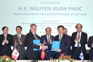 Thủ tướng Nguyễn Xuân Phúc dự Tọa đàm Kl991.com World Cup 2026 Chính Thức Việt Nam - Canada. Ảnh: TTXVN.